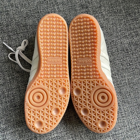 Adidas sambas - aluminum beige sizes 6, 6.5 - BNIB from Aritzia - Picture 6 of 7